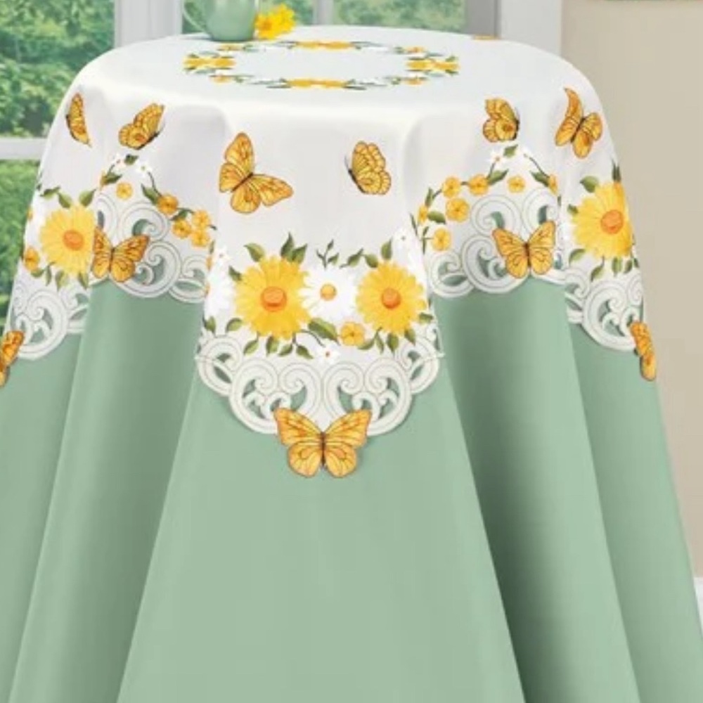 Daisy & Butterfly Embroidered Springtime Square Table Linen (New in Package)